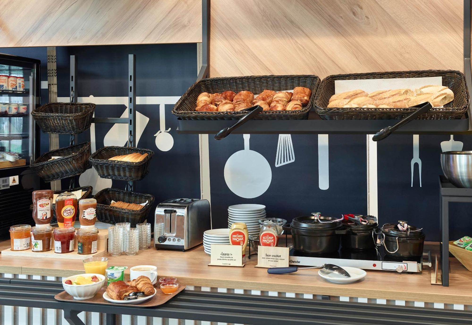 B&B Hotel Cergy Saint-Christophe Gare Ngoại thất bức ảnh
