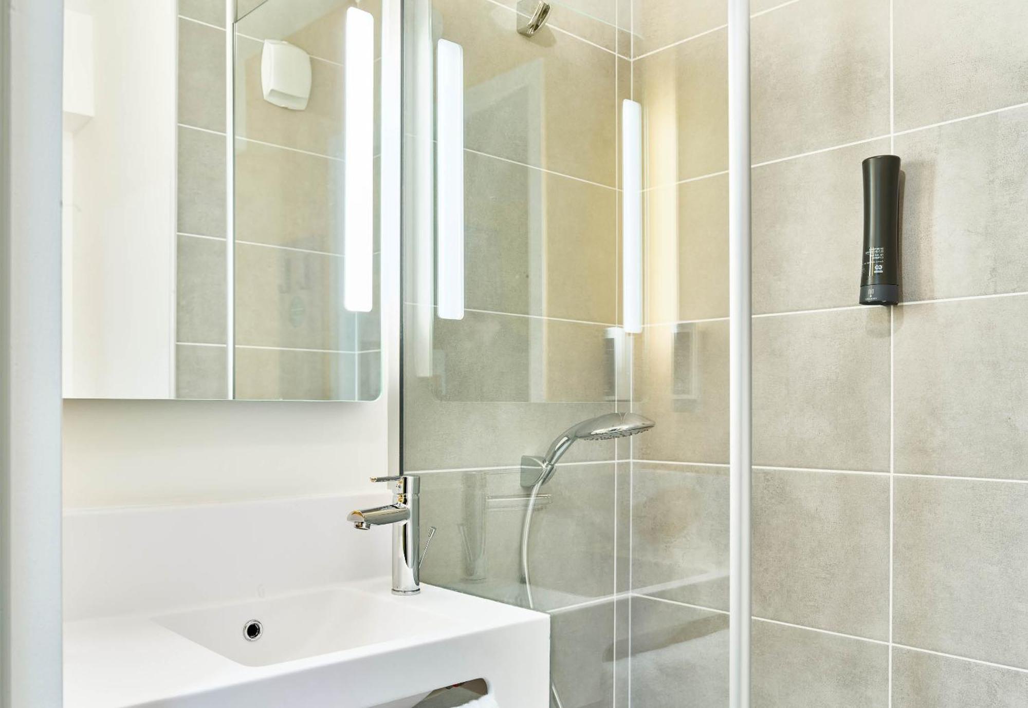 B&B Hotel Cergy Saint-Christophe Gare Ngoại thất bức ảnh